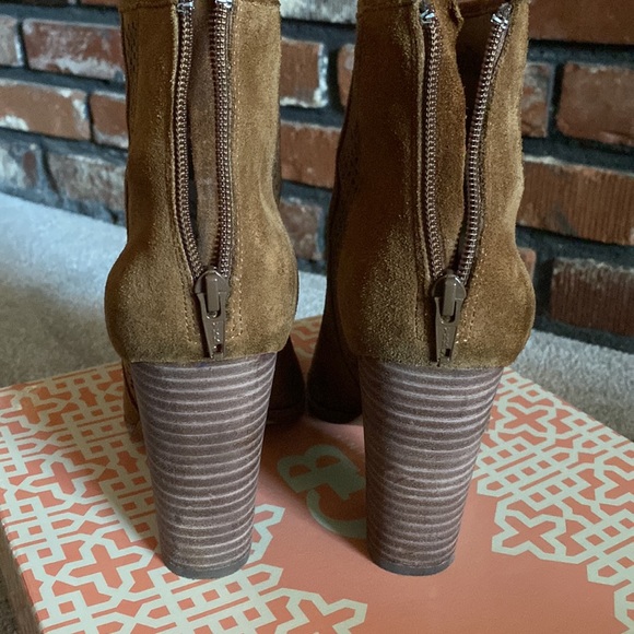 Gianni Bini size 8 peep toe bootie! Chestertan - Picture 3 of 6